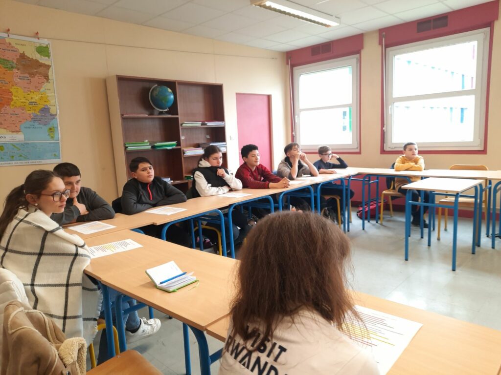 Rencontre avec la réalisatrice Clémentine Carrié au collège Pyrénées de Tarbes