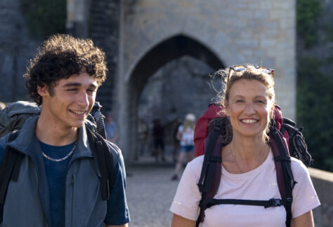 COMPOSTELLE_© 2025 Marie-Camille Orlando – Eveya Productions – Page Films – Apollo Films Distribution – France 3 Cinéma – Auvergne-Rhône-Alpes Cinéma- Artémis Productions