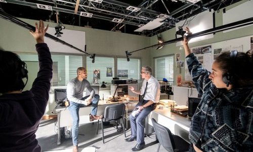 Tournage dans les studios de France 2 de la sÃ©rie tÃ©lÃ©visÃ©e 