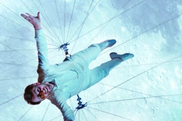 51e Cérémonie des César - Le Sens de la fête d'Éric Toledano et Olivier Nakache (2017)© 2016 Quad + Ten – Ten Films – Gaumont – TF1 Films Production – Panache Production – La Compagnie Cinématographique